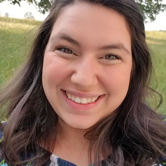 Meet your Posher, Jessica - Picture 1 of 1